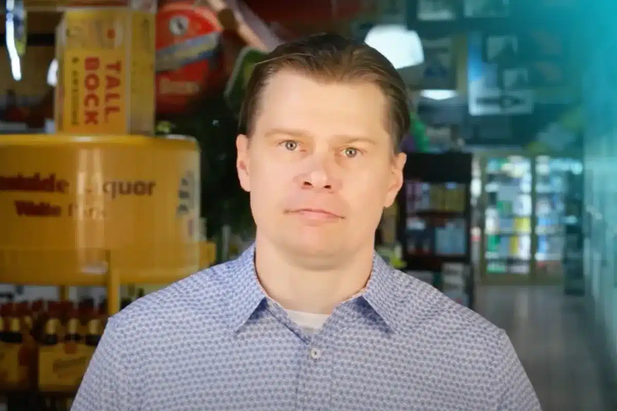 liquor-stores-owners-implement-cash-discounting-feature liquor stores owners implement cash discounting feature